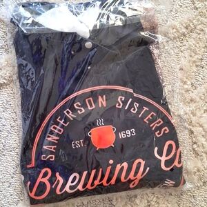 NWT XL Hocus Pocus Halloween Sweatshirt